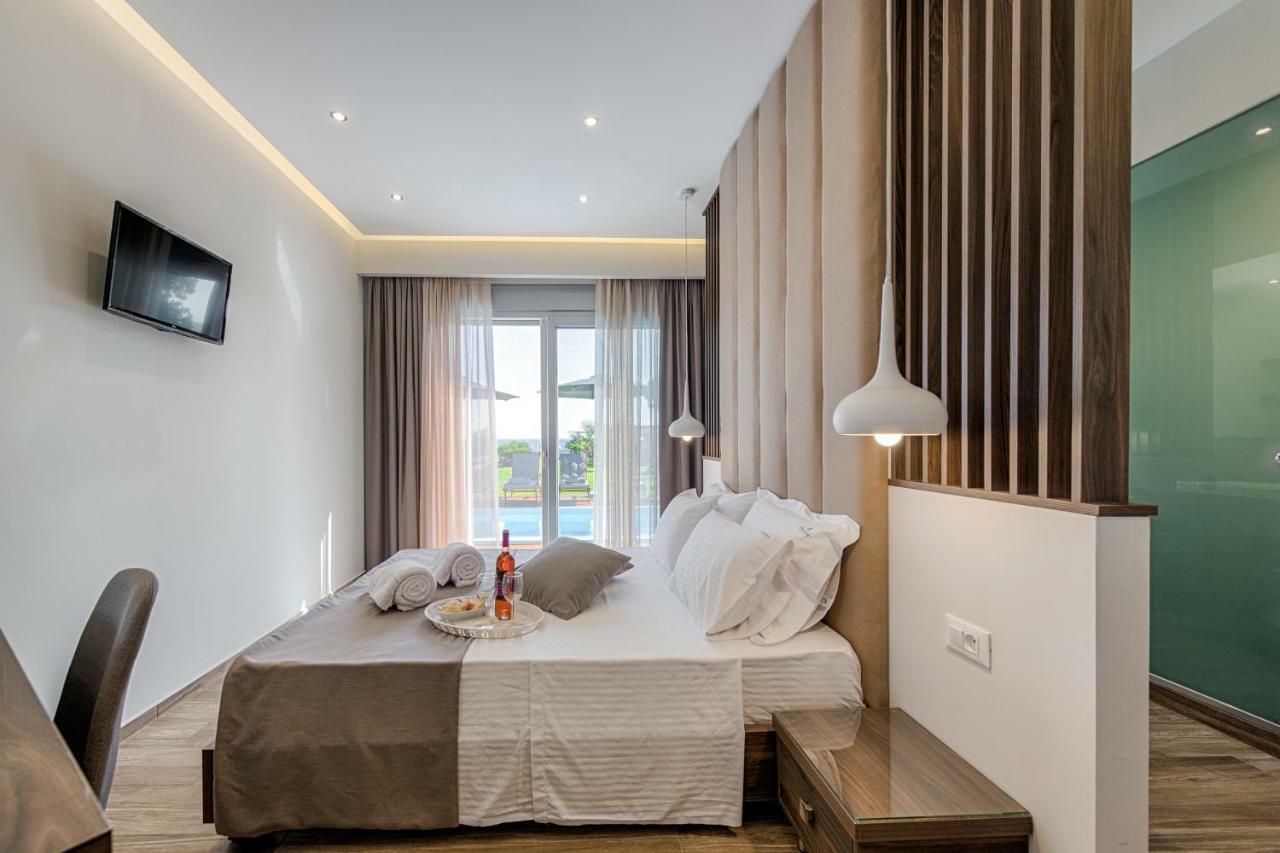 Nastazia Luxury Beach House Lalyssos Eksteriør billede