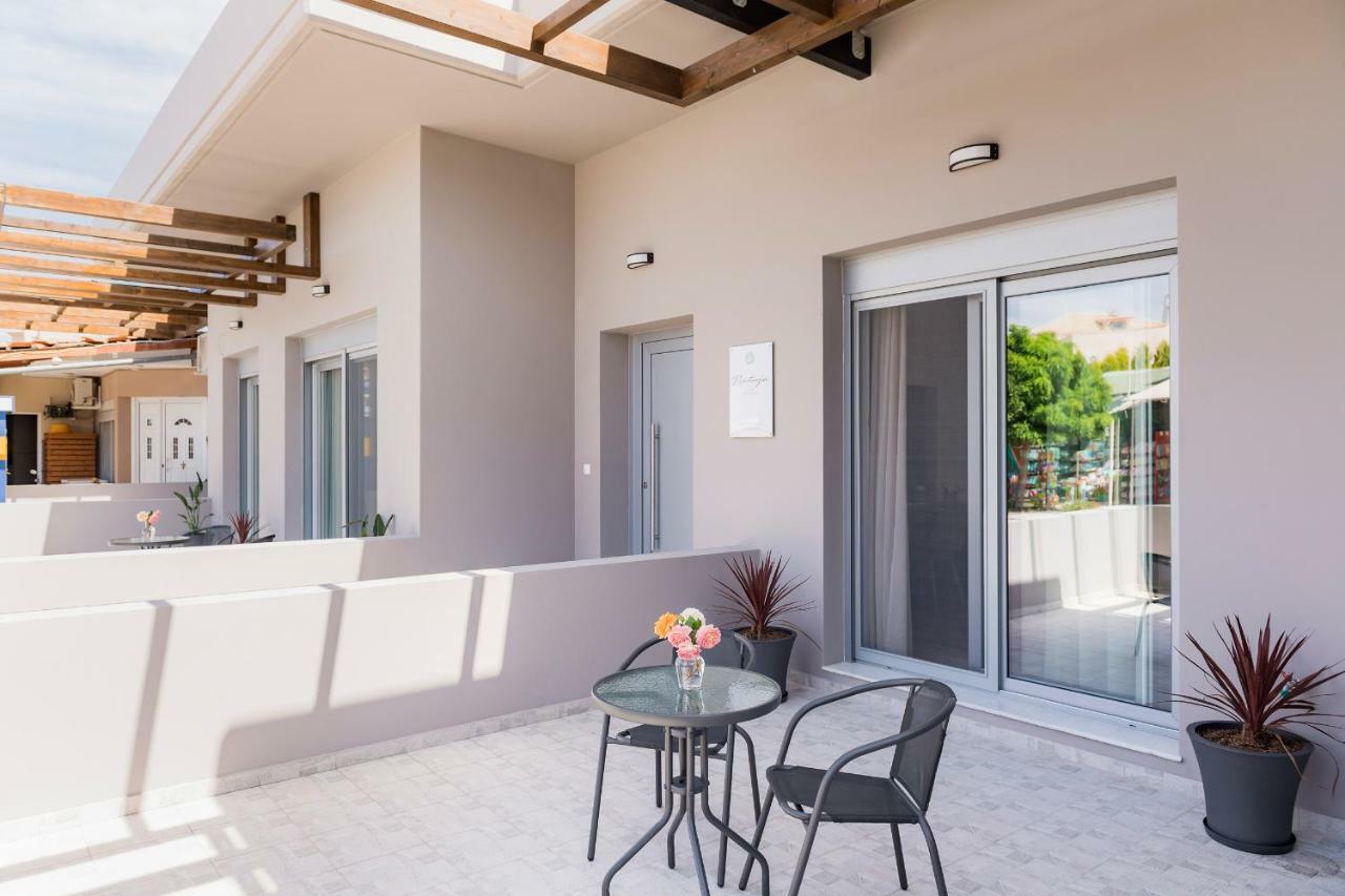 Nastazia Luxury Beach House Lalyssos Eksteriør billede